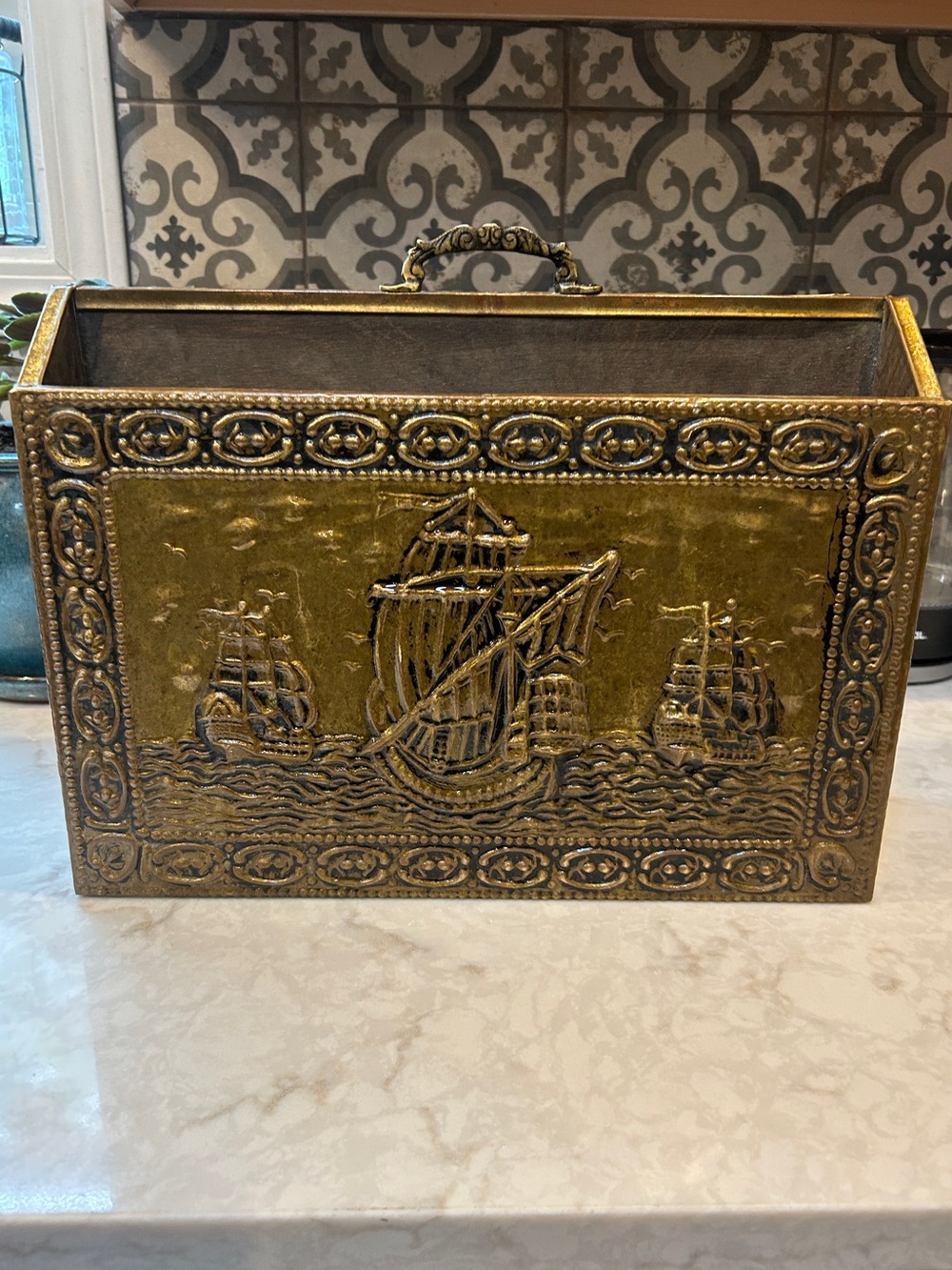ANTIQUE VINTAGE EMBOSSED BRASS & WOOD CONTAINER-SHIP DESIGN-1920s